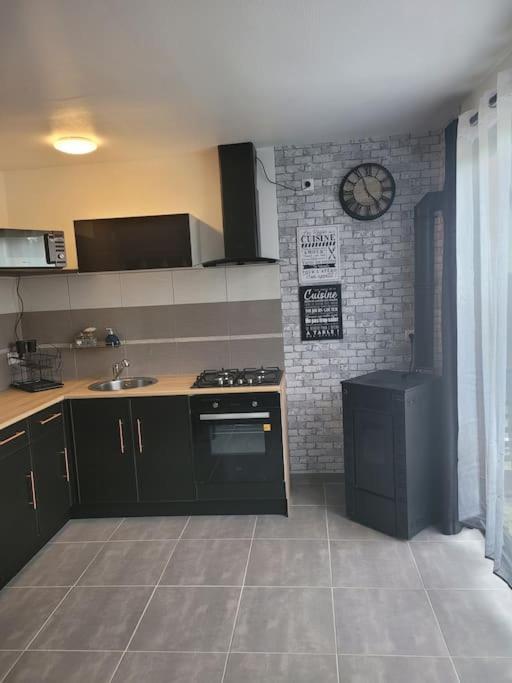 Petite Maison Cosy En Duplex Eguelshardt Bagian luar foto
